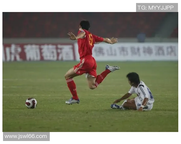 中国老一代足球球星实力盘点与历史地位解析