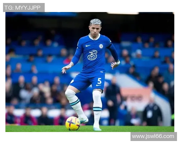 全球足球球星身价前十榜单解析:谁才是真正的高收入王者 全球足球球星身价前十榜单解析:谁才是真正的高收入王者